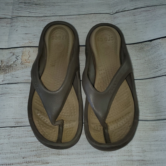 Crocs Unisex Thong Sandals - Picture 1 of 5